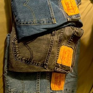 3 pairs of Levi’s 36/32 will sell all 3 for $35 or each pair is $15